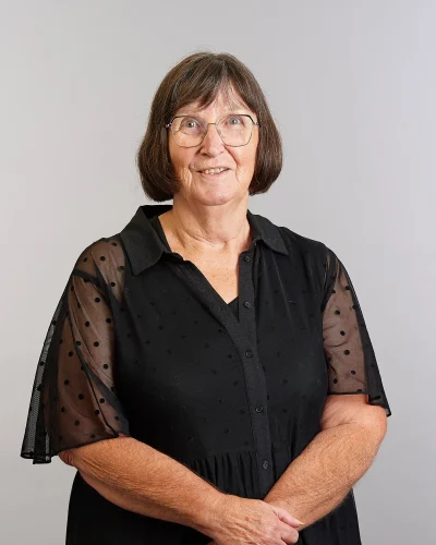 Stephenie-Barnes-1200