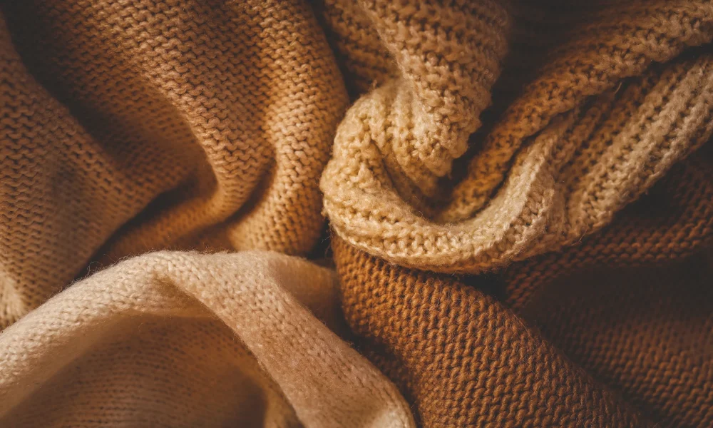 Texture-and-folds-of-fabric